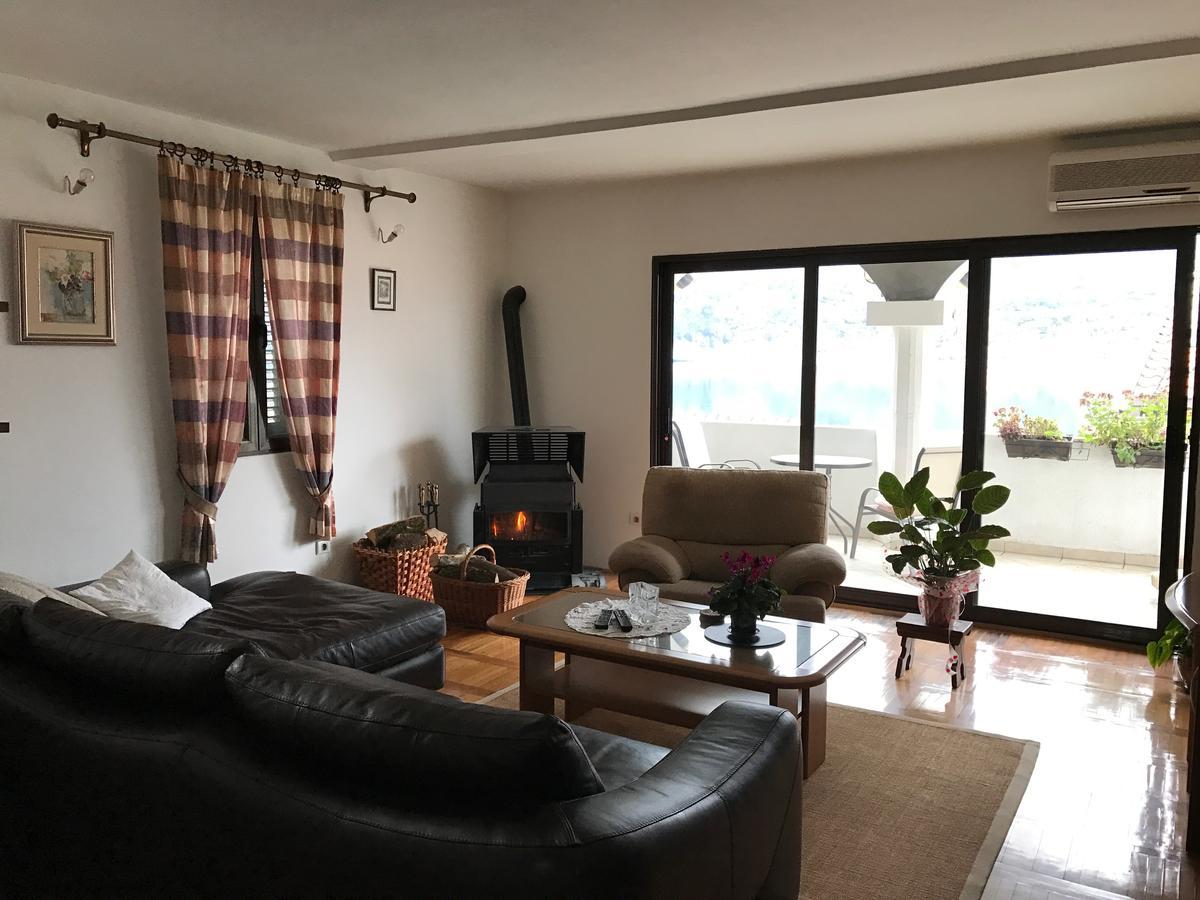 Apartment Jovana Kotor Eksteriør bilde
